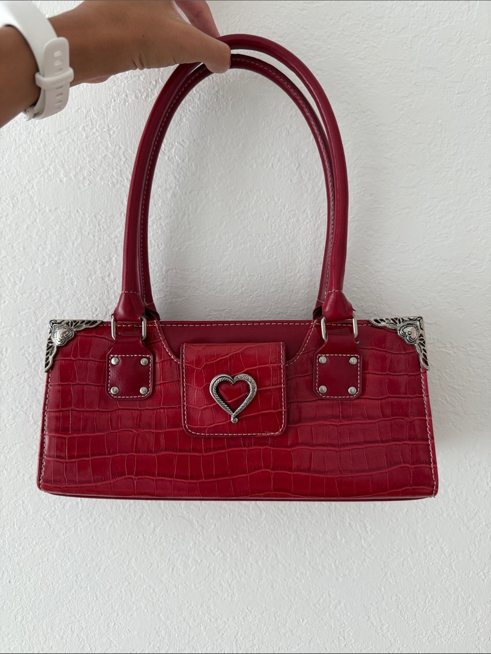 Vintage Brighton Red Croc-Embossed Shoulder Bag with Heart Clasp